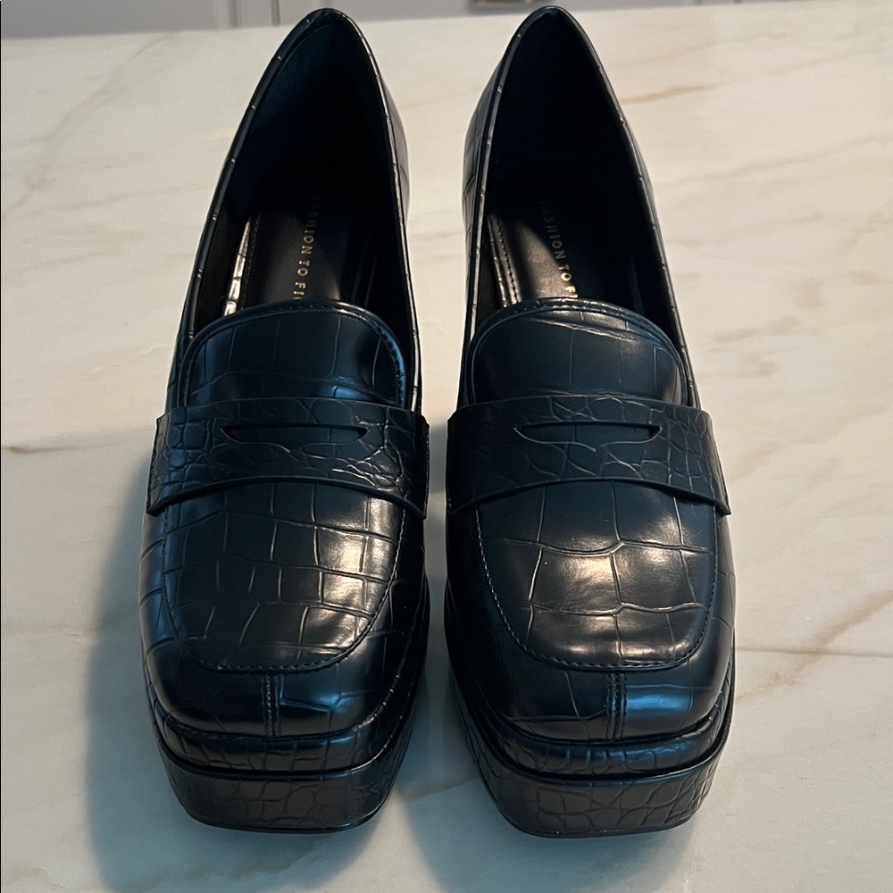 Fashion to figure Black Croc-Embossed Platform Loafers - Women. 7 wide